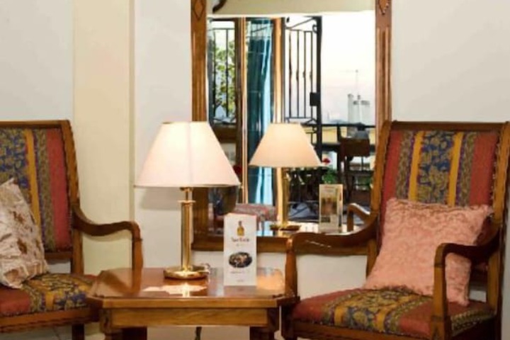 Entrance & Lobby