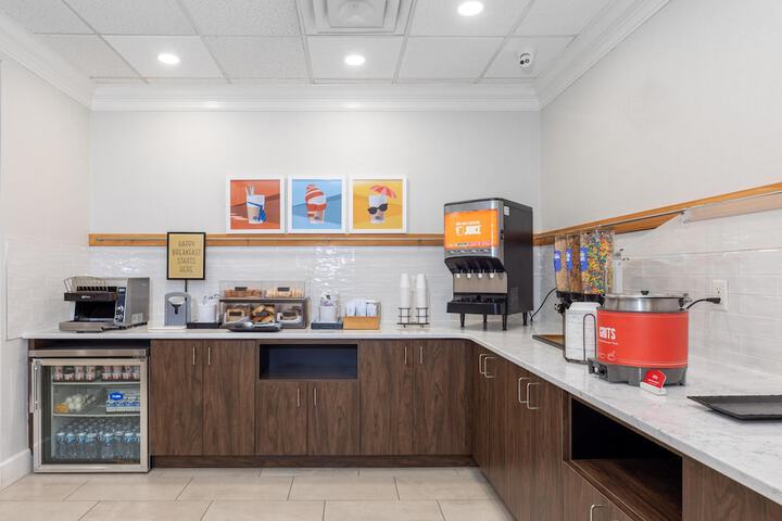 Breakfast area