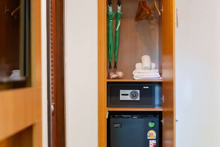 Room 16 of 63