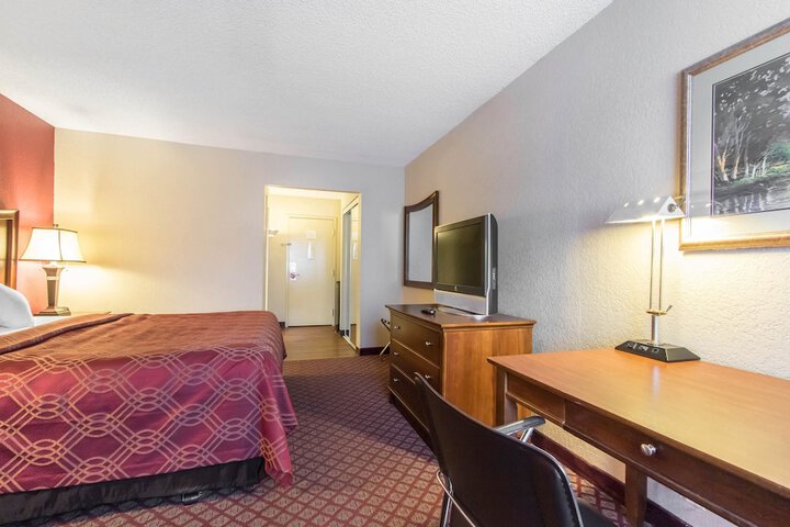Room 13 of 39
