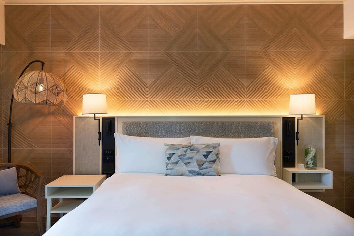 Room 44 of 310