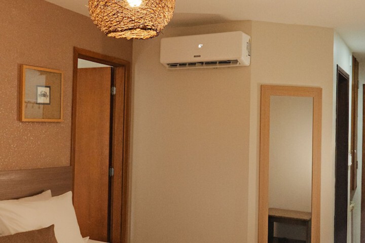 Room 7 of 20