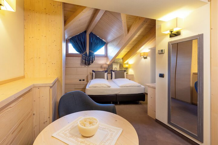 Room 16 of 110
