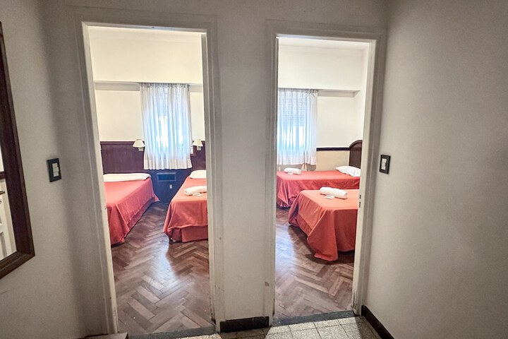 Room 16 of 90