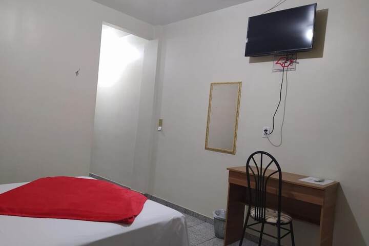 Room 10 of 34