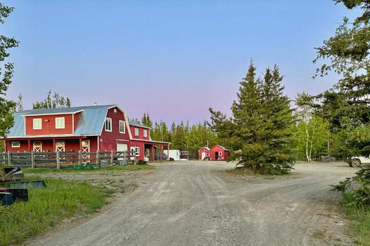 Image of The Big Red Barn