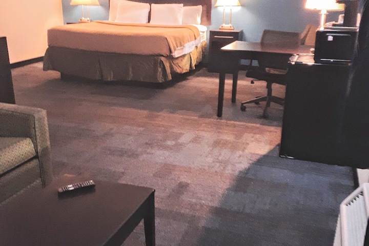 1 King Bed (13 of 13)