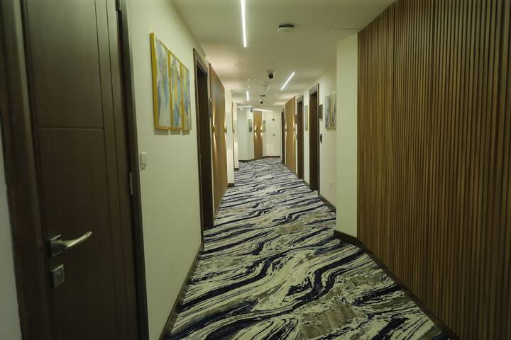 Ballroom/Hall 35 of 42