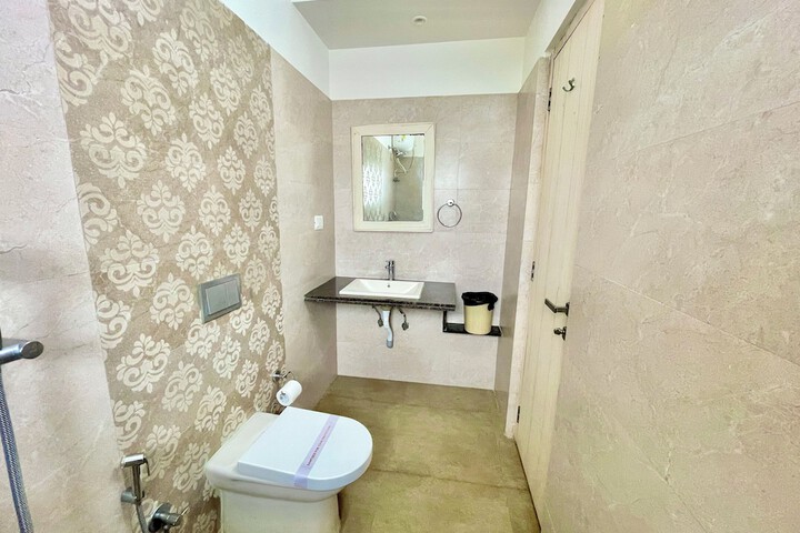 Room 30 of 52