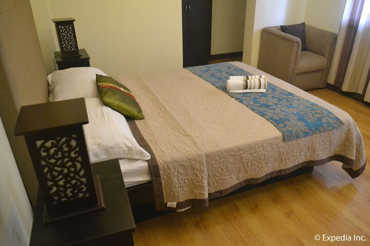 Room 4 of 84