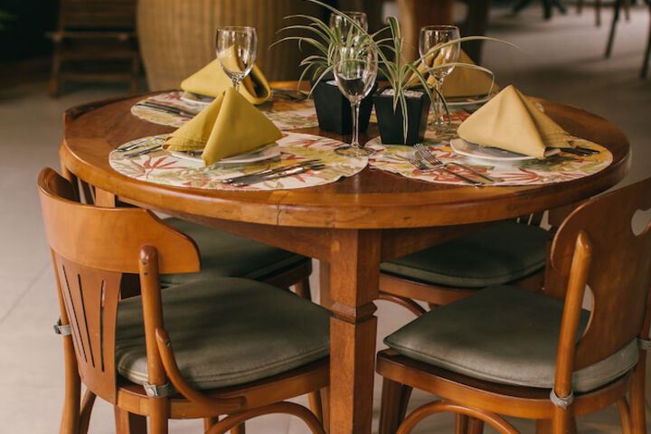 Dining 50 of 80