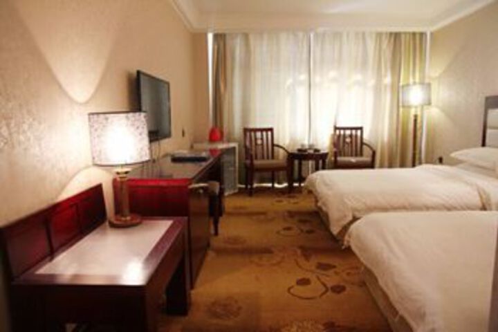 Room 3 of 20