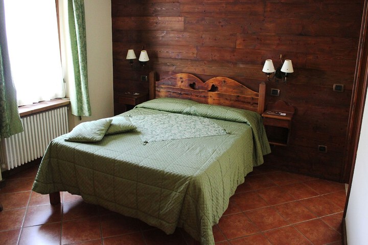 Room 20 of 28