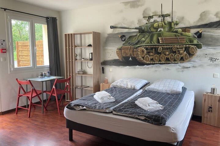 Room 25 of 64