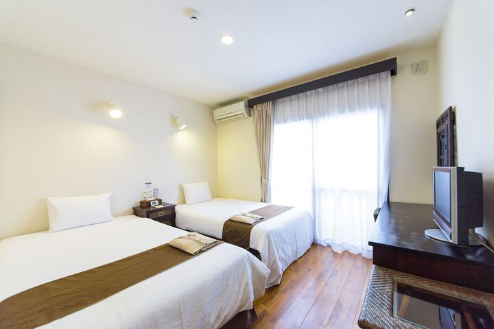Room 10 of 45