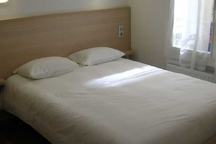 Room 17 of 43