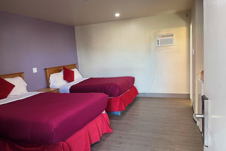 Room 11 of 40