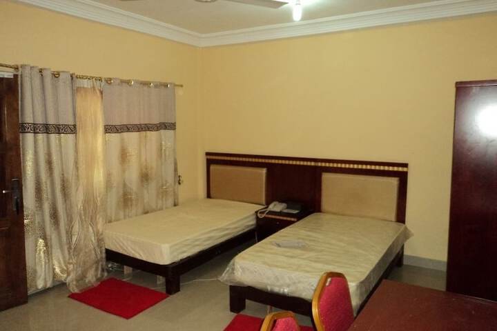 Room 3 of 21