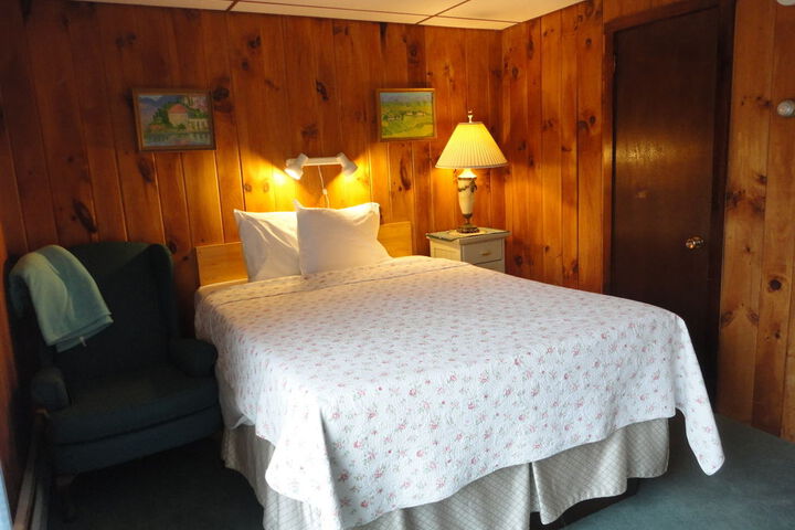 Room 19 of 48