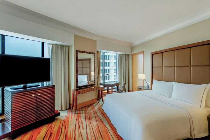 Room 16 of 70