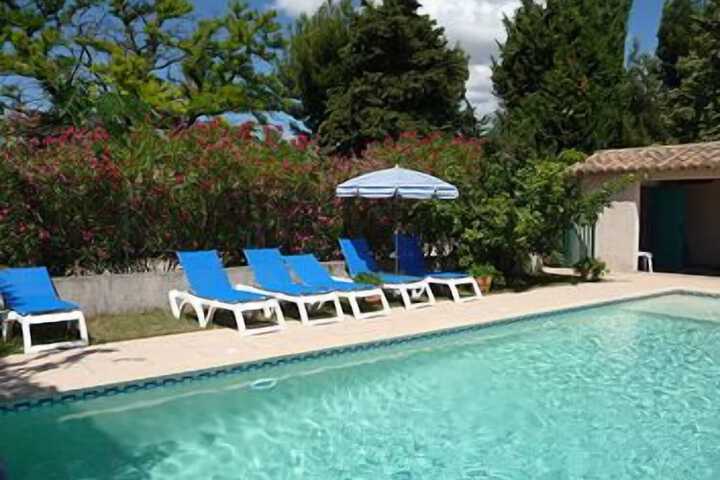 Pool 11 of 25