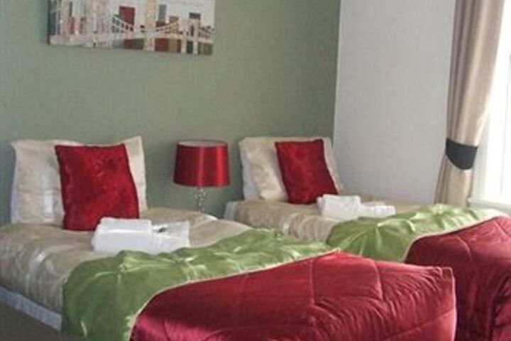 Room 12 of 21