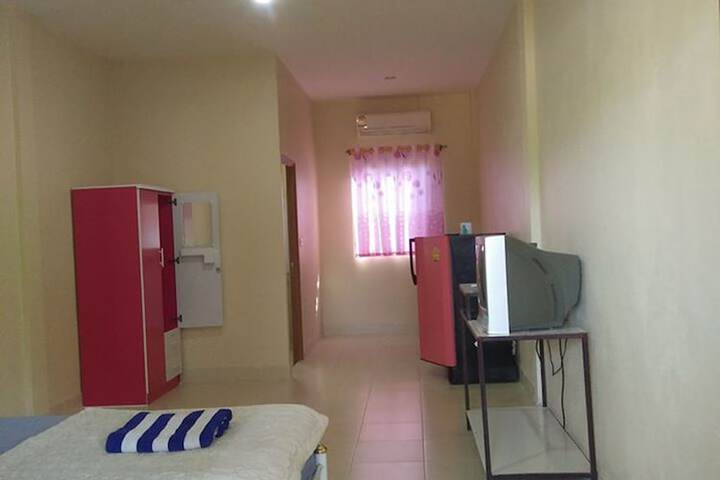 Room 5 of 10