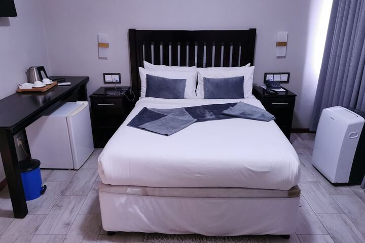 Room 5 of 30