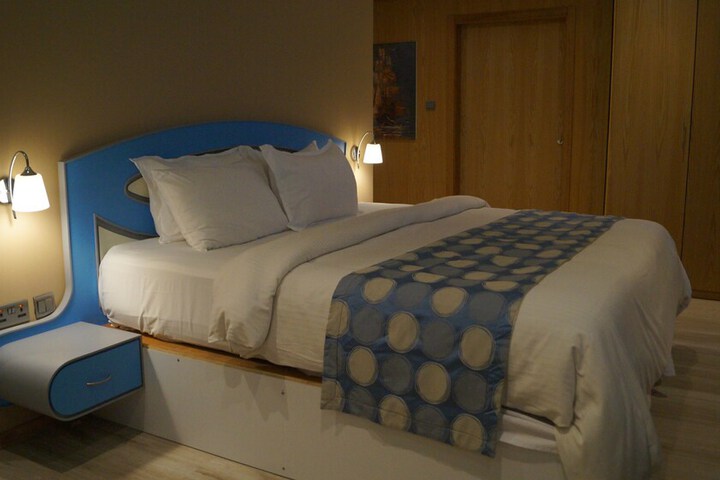 Room 15 of 72