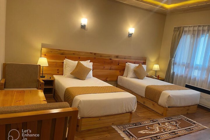Room 9 of 25