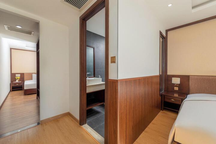 Room 55 of 112