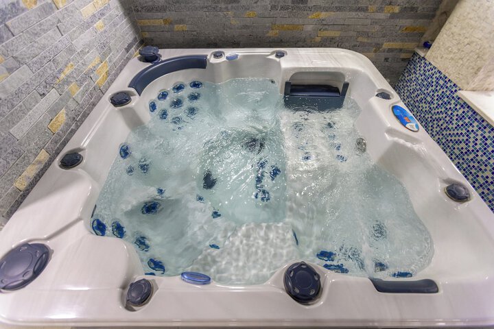 Spa 27 of 40