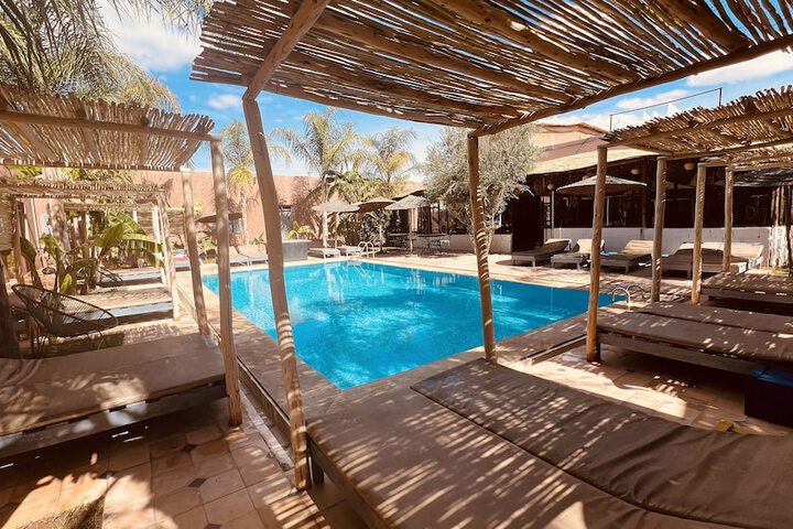 Pool 19 of 27