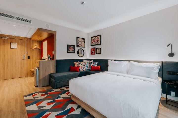 Room 48 of 117