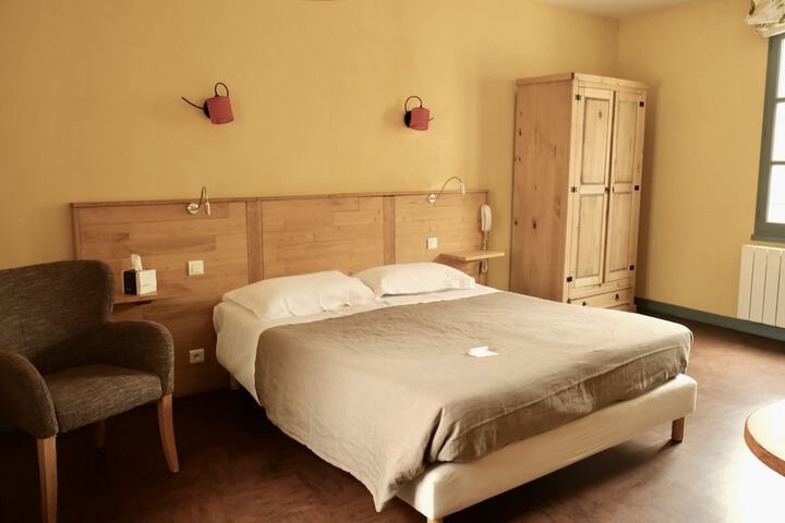 Room 6 of 43