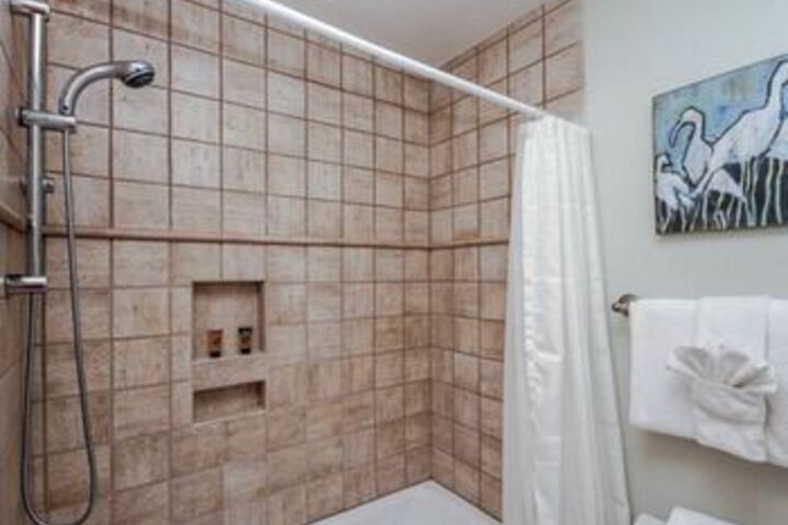 Room 5 of 34