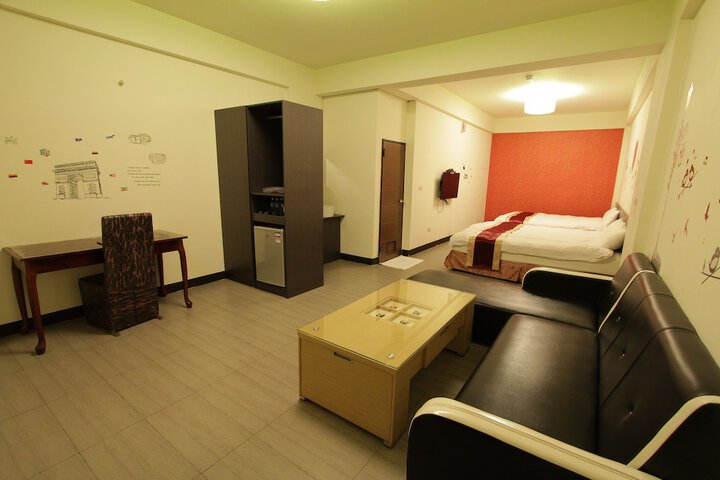 Room 8 of 44
