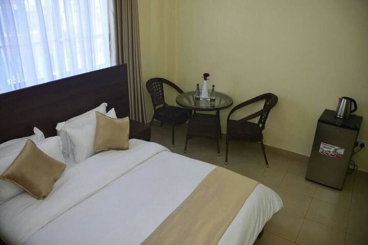Room 6 of 40