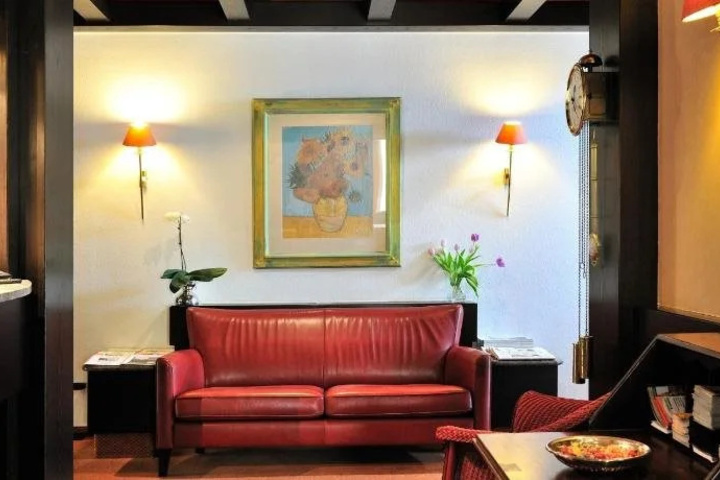 Room 4 of 14