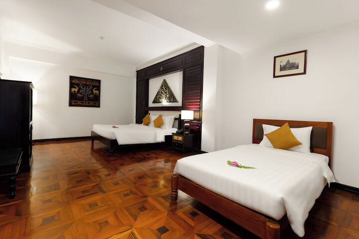 Room 25 of 90