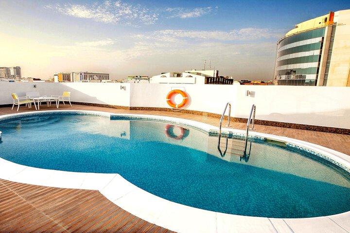 Pool 32 of 60