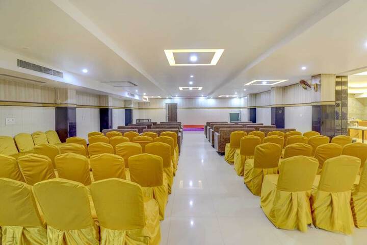 Ballroom/Hall 38 of 52