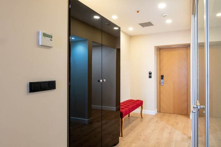 Room 15 of 34