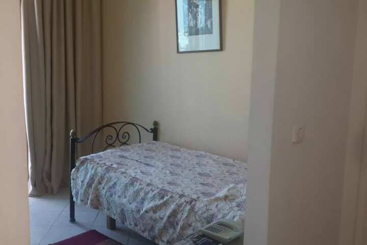 Room 4 of 22
