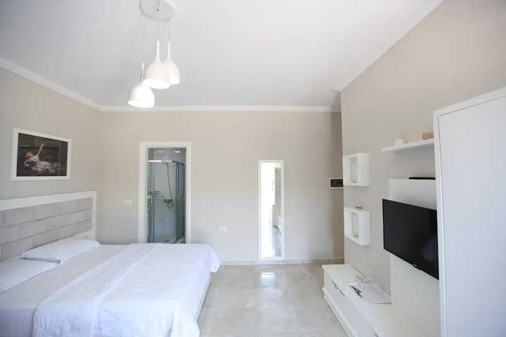 Room 7 of 46