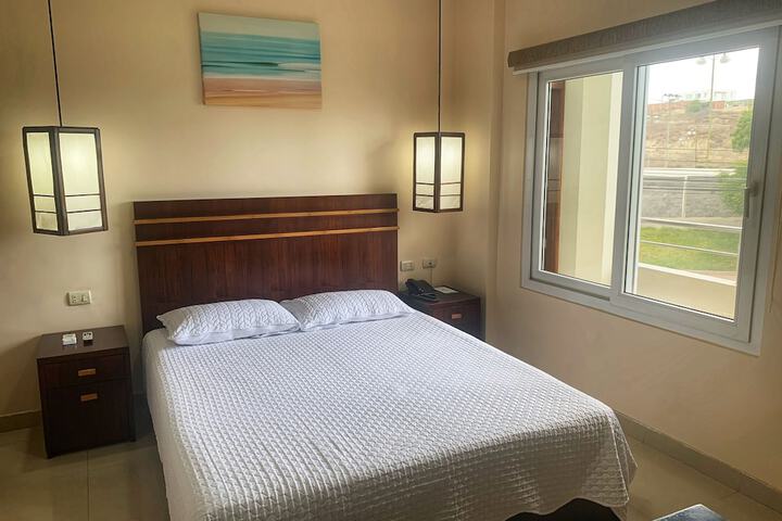 Room 2 of 32