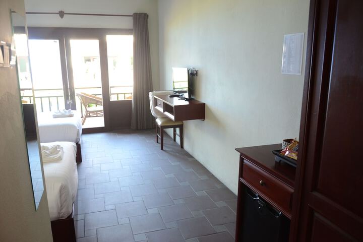 Room 27 of 91