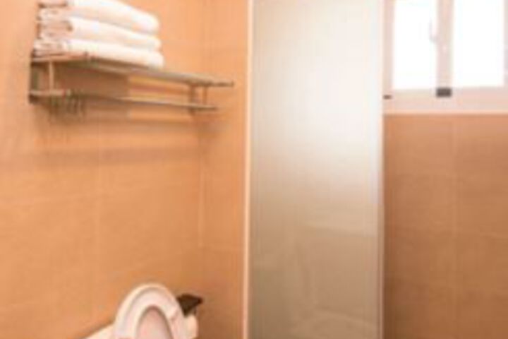 Room 5 of 43