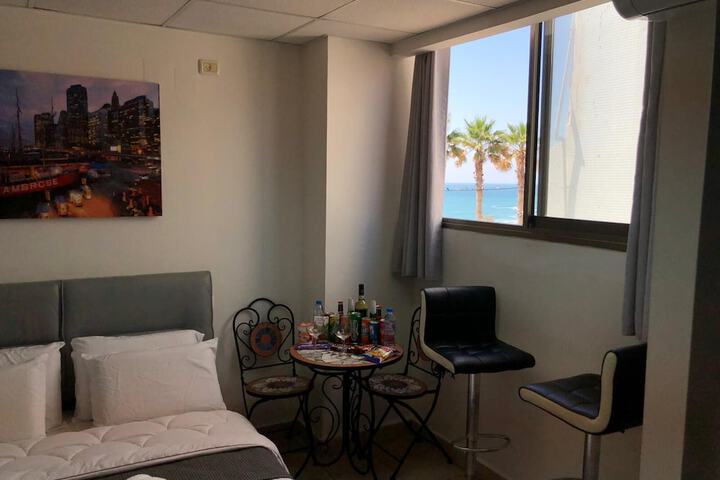 Room 45 of 140
