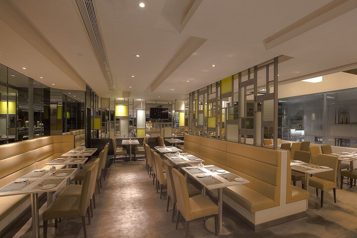 Dining 42 of 87